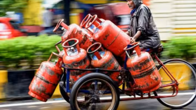 બજેટ આવવાના થોડા કલાકો પહેલા જ ઓઈલ માર્કેટિંગ કંપનીઓએ ગેસ સિલિન્ડરના ભાવમાં , નજીવો વધારો કરવામાં આવ્યો ,