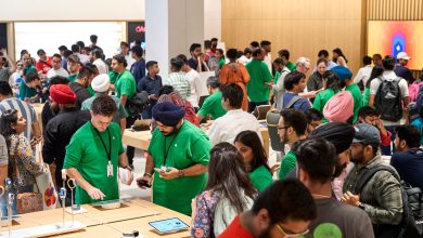 iPhone સિરીઝ iPhone 16 સિરીઝનું પહેલું વેચાણ આજથી ભારતમાં શરૂ , મુંબઈના BKC ખાતે એપલ સ્ટોરની બહાર એક વિશાળ ભીડ ,