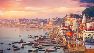 વારાણસી દેશનું પહેલા નંબરનું ધાર્મિક પ્રવાસન સ્થળ બની ગયુ છે , બીજા ક્રમે મિર્ઝાપુર આવ્યુ છે ,