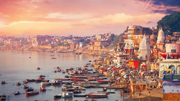 વારાણસી દેશનું પહેલા નંબરનું ધાર્મિક પ્રવાસન સ્થળ બની ગયુ છે , બીજા ક્રમે મિર્ઝાપુર આવ્યુ છે ,