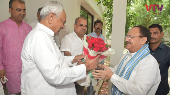 ફરી વાર લાલુ પ્રસાદ યાદવ હાથે હાથ મિલાવવાની ઉડેલી અફવા પર સીએમ નીતિશ કુમારે દૂધનું દૂધ અને પાણીનું પાણી કરી નાખ્યું , જેપી નડ્ડા, મુલાકાત બાદ મોટું એલાન ,