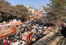 પ્રયાગરાજમાં ચાલી રહેલ મહાકુંભમાં દરરોજ લાખો ભક્તોની ભીડ ઉમટી રહી છે. જેના કારણે પ્રયાગરાજ છેલ્લા એક અઠવાડિયાથી ટ્રાફિક જામનો સામનો કરી રહ્યું છે