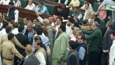 કાશ્મીર વિધાનસભામાં શાસક નેશનલ કોન્ફરન્સના સભ્યોએ ગૃહમાં વકફ નામંજુર - નામંજુરના નારા લગાવ્યા ,