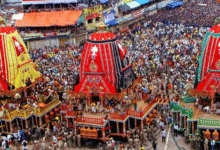 ભગવાન જગન્નાથ મંદિરના મહંત દિલીપ દાસજી મહારાજે બુલેટ માર્ચને લીલી ઝંડી આપીને શરૂઆત કરાવી હતી. 11 જૂન એટલે કે આવતીકાલે સાબરમતી નદીના કિનારે જળયાત્રા યોજવામાં આવશે.