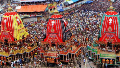ભગવાન જગન્નાથ મંદિરના મહંત દિલીપ દાસજી મહારાજે બુલેટ માર્ચને લીલી ઝંડી આપીને શરૂઆત કરાવી હતી. 11 જૂન એટલે કે આવતીકાલે સાબરમતી નદીના કિનારે જળયાત્રા યોજવામાં આવશે.