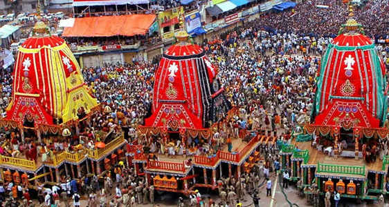 ભગવાન જગન્નાથ મંદિરના મહંત દિલીપ દાસજી મહારાજે બુલેટ માર્ચને લીલી ઝંડી આપીને શરૂઆત કરાવી હતી. 11 જૂન એટલે કે આવતીકાલે સાબરમતી નદીના કિનારે જળયાત્રા યોજવામાં આવશે.