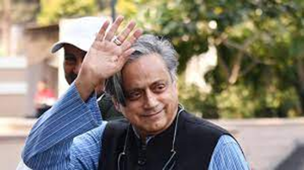 શશી થરૂર સર્વદલીય પ્રતિનિધિ મંડળની સાથે અમેરીકાનાં પ્રવાસે છે ત્યારે ; સવાલો ઉઠાવનાર કોંગ્રેસ ,