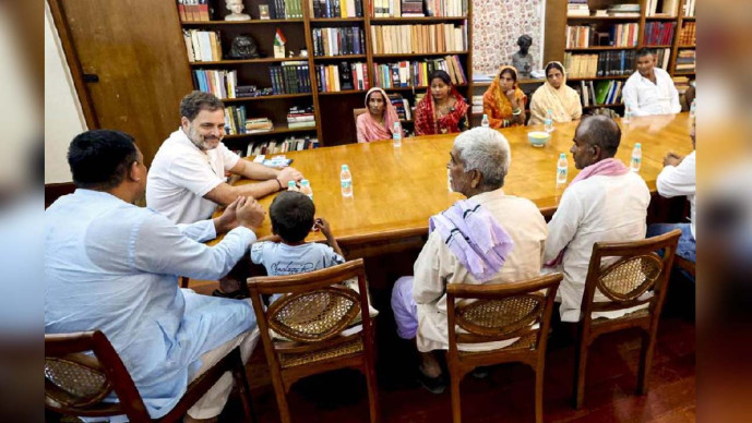 જેમને EC એ મૃત જાહેર કર્યા તેમની સાથે રાહુલ ગાંધીએ ચા પીધી ,