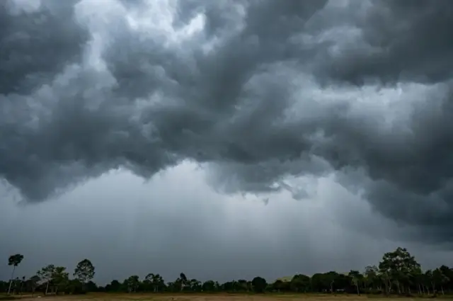 ઉત્તર-પશ્ચિમ ભારતના હવામાનમાં મોટો ફેરફાર: પહાડોમાં બરફ, મેદાનોમાં ગરમી વધી